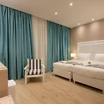Angelica Hotel 2*